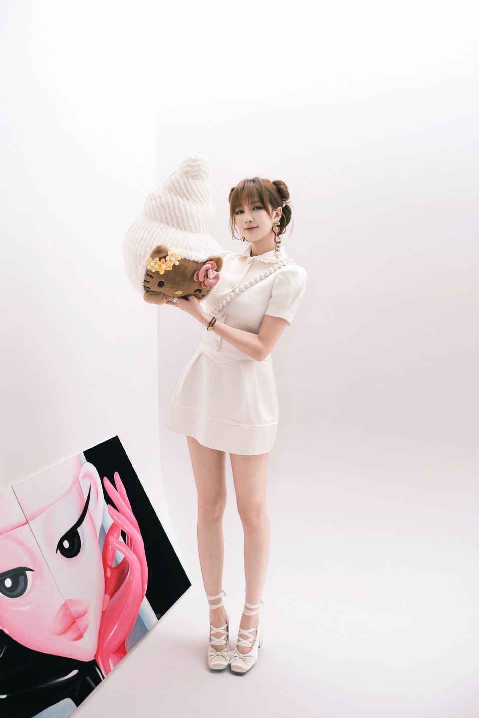 孟佳甜美来袭明媚展笑颜 满屏欢喜赴花宴