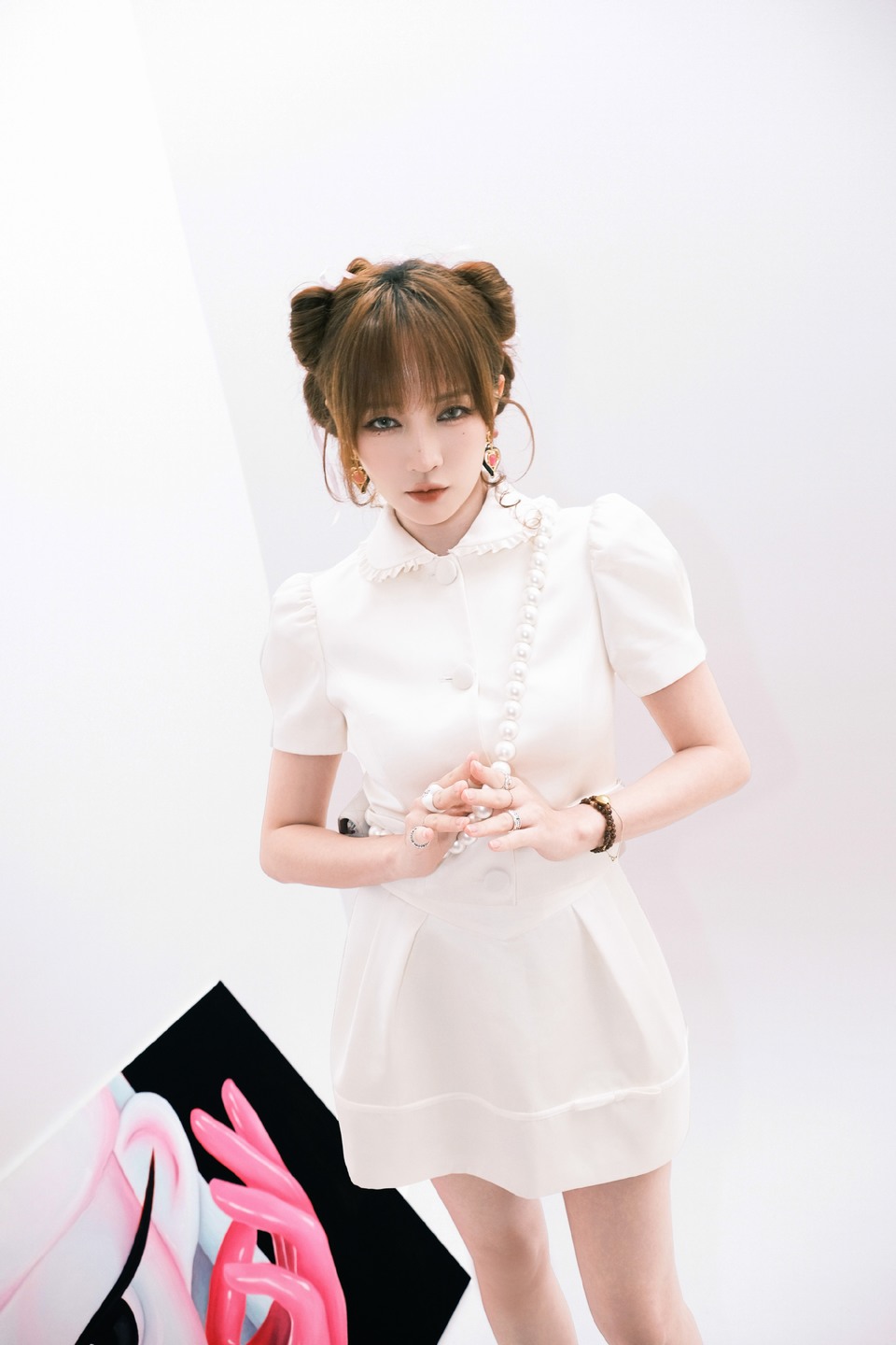 孟佳甜美来袭明媚展笑颜 满屏欢喜赴花宴