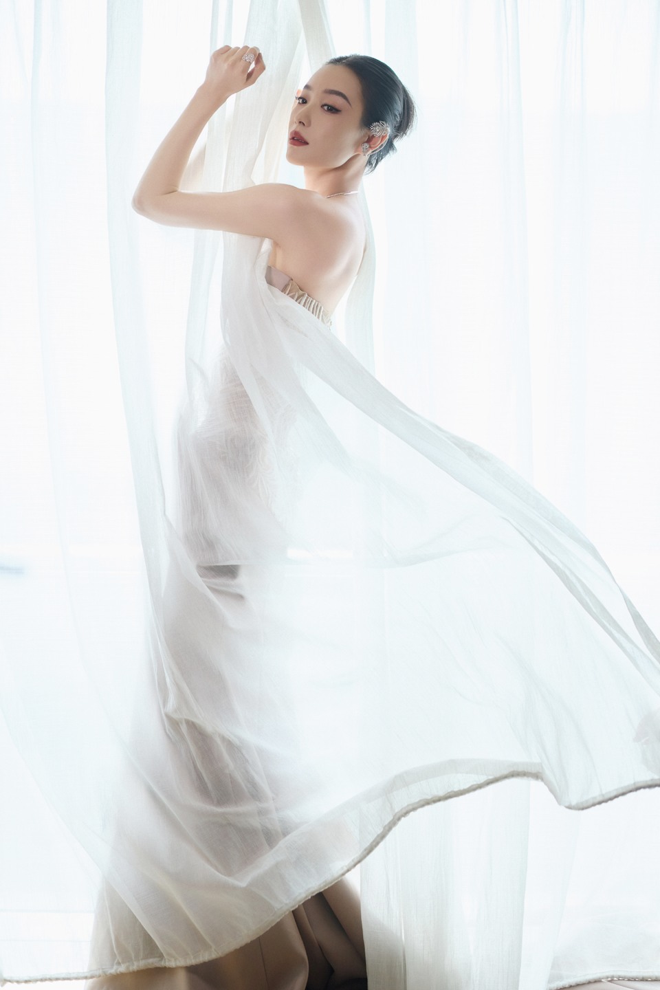 倪妮玫瑰星云环形星轨 在宇宙万象中夺目光彩  第10张