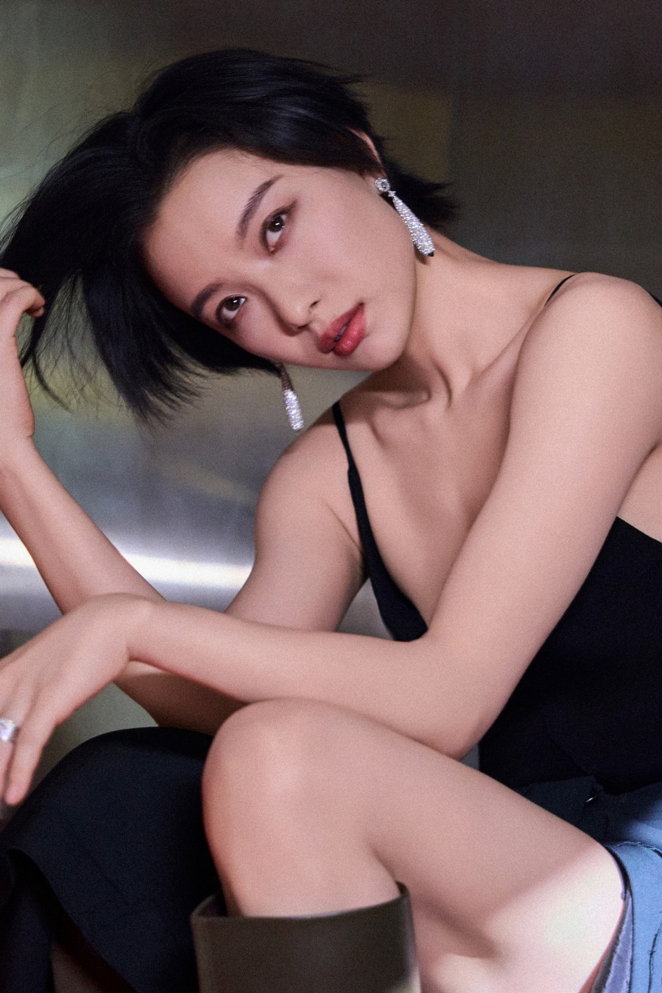 倪妮至臻至简魅力尽显 游走于迷幻与想象之间  第11张