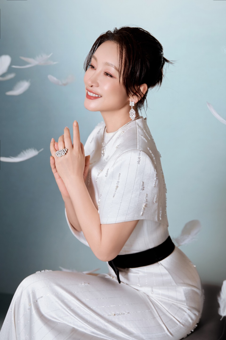 秦海璐光影藏韵沉浸影像世界 怀抱热爱浪漫绮梦