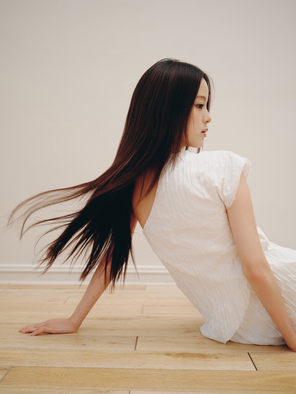 欧阳娜娜风经过发梢的弧度 仿佛能闻到海盐味  第10张