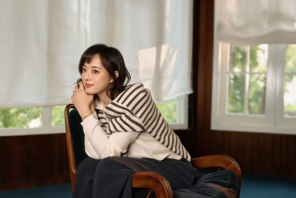 孙俪秋韵叠着冬意 裹着满身温暖和寒冷一起融化