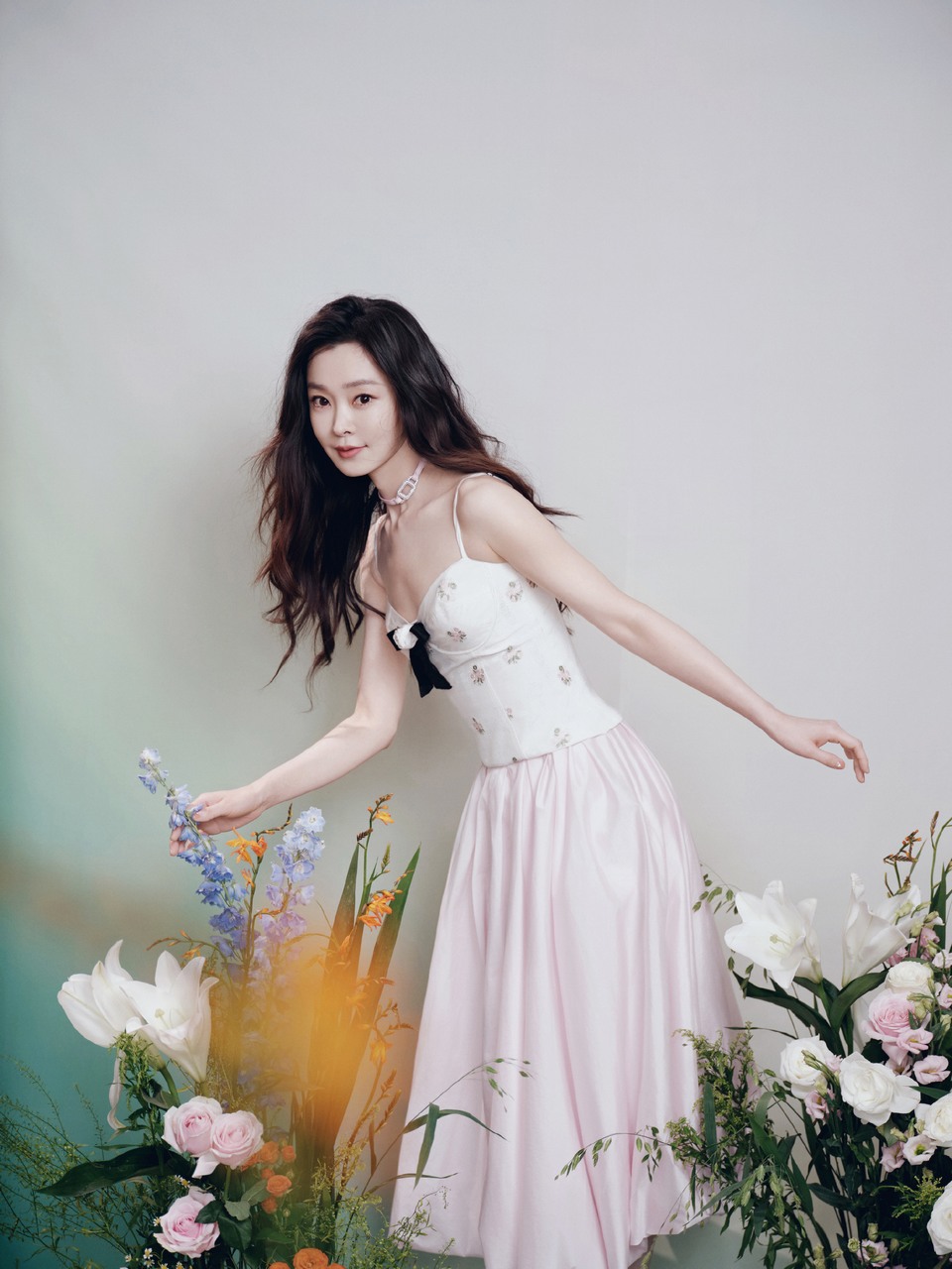 宋轶旋律轻转 用鲜花的色彩奏响圆舞曲