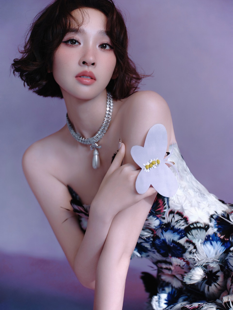 唐艺昕紫雾漫卷蝶影翩跹 衣缀蝶影自画中走来  第4张