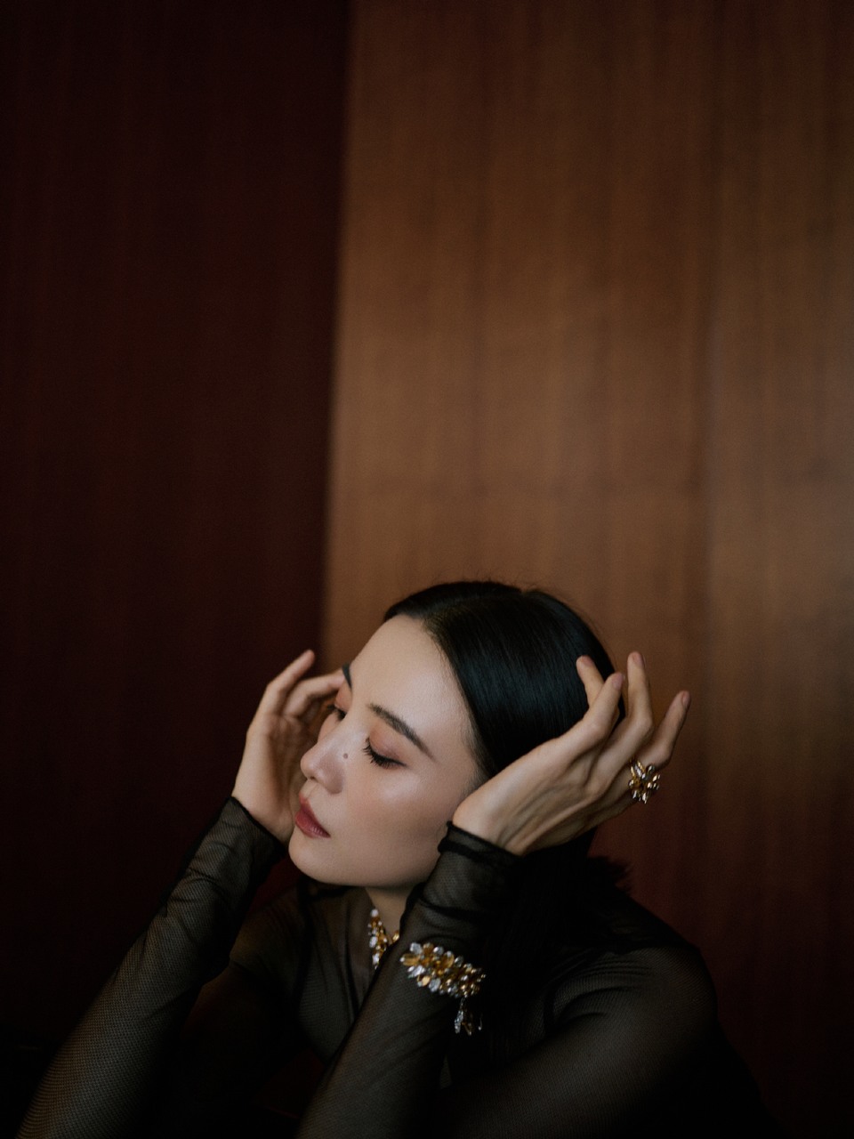 宋佳在光影的褶皱里 藏着独一份的温柔  第7张
