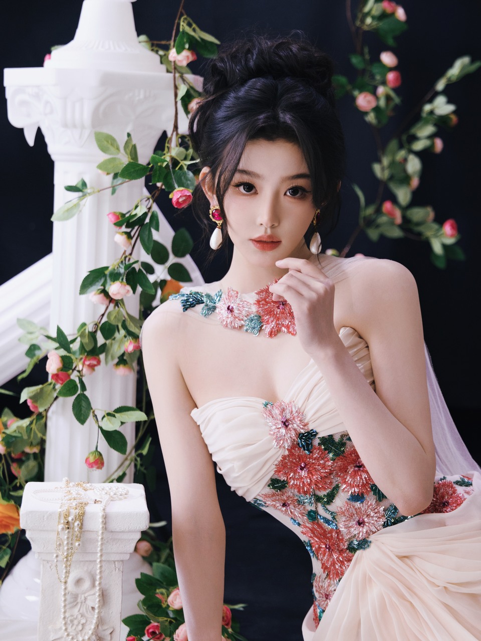 孔雪儿繁花摇曳幸福轮廓 柔光里邂逅每一次明媚  第9张