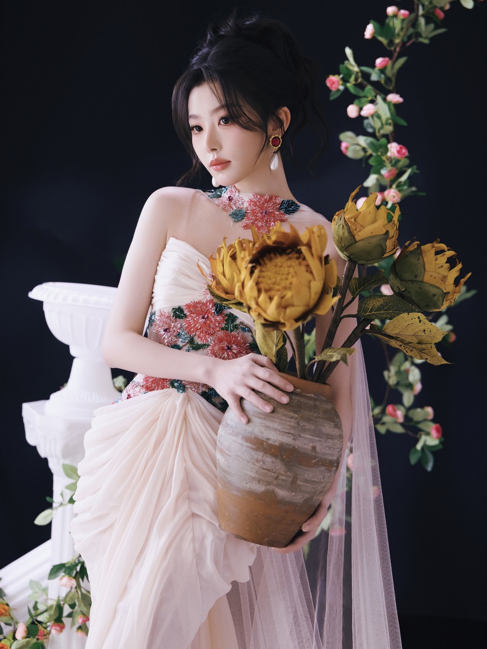 孔雪儿繁花摇曳幸福轮廓 柔光里邂逅每一次明媚  第5张