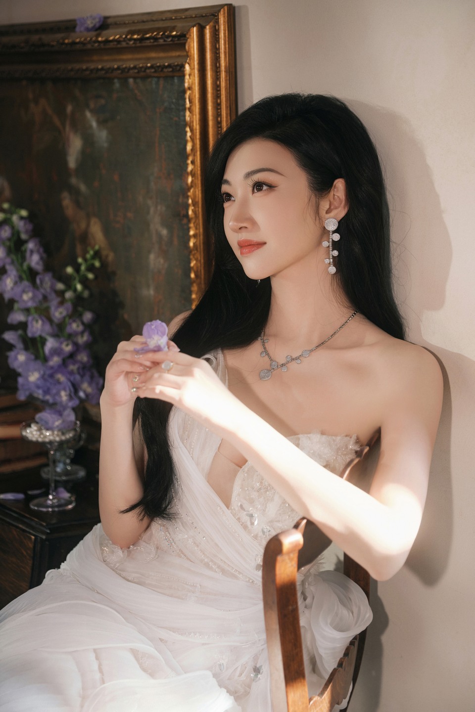 景甜以温柔笔触改写璀璨规则 将满场光辉凝作清皎  第9张