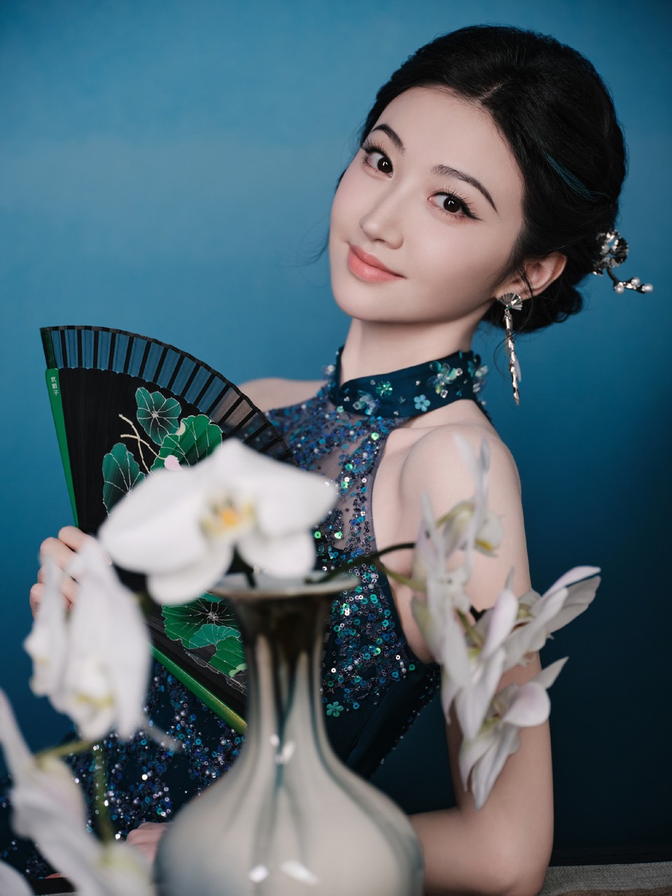 景甜碧水为裳珠翠点鬓 以现代之姿涵养东方韵致  第7张