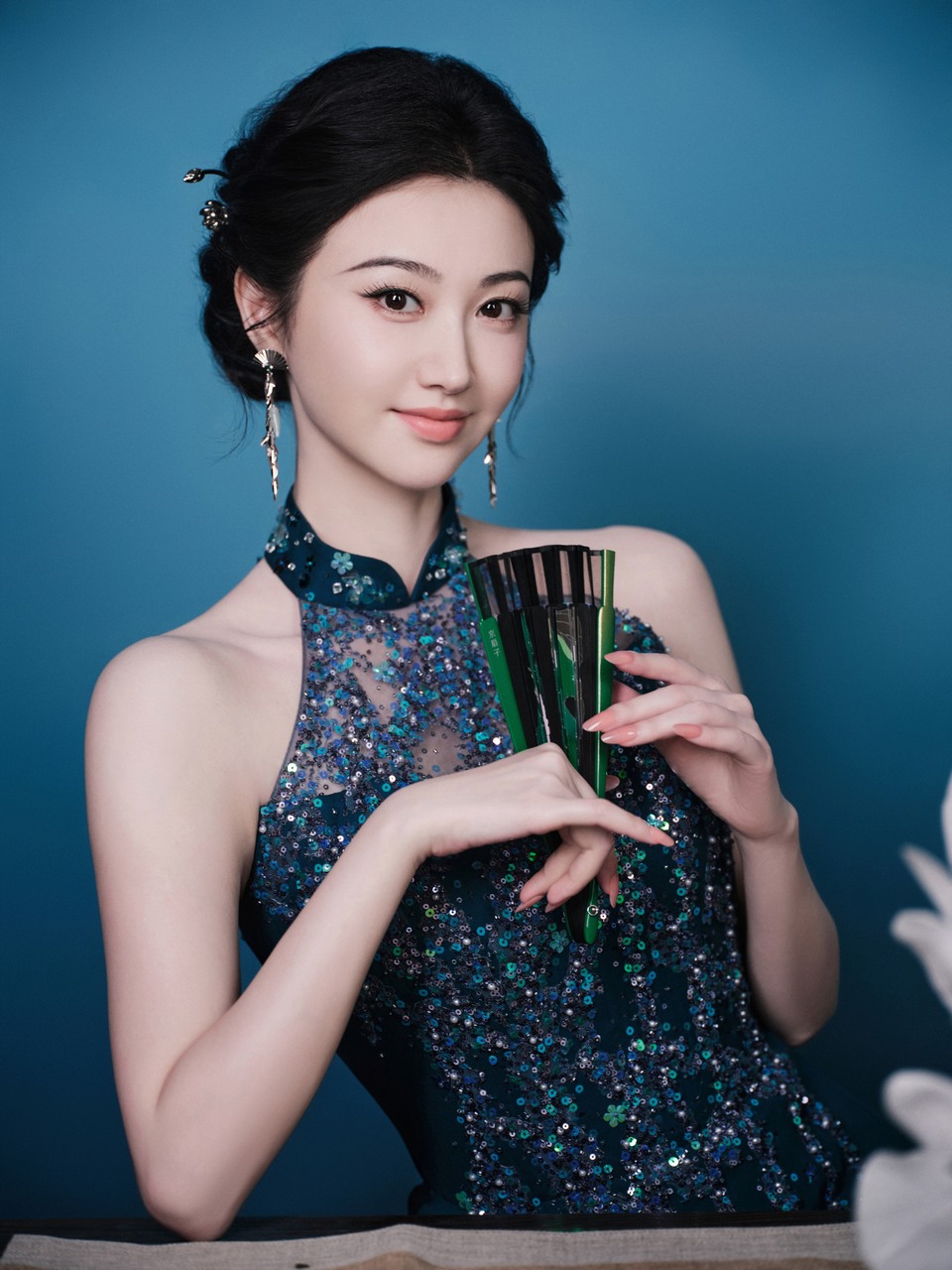 景甜碧水为裳珠翠点鬓 以现代之姿涵养东方韵致  第9张