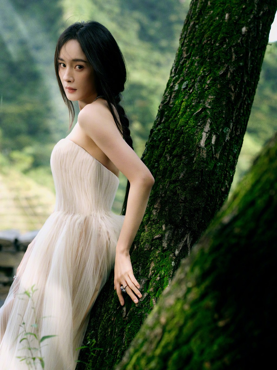 杨幂静谧之中守着伊始的美好 万物掠过无声中方显本真  第9张