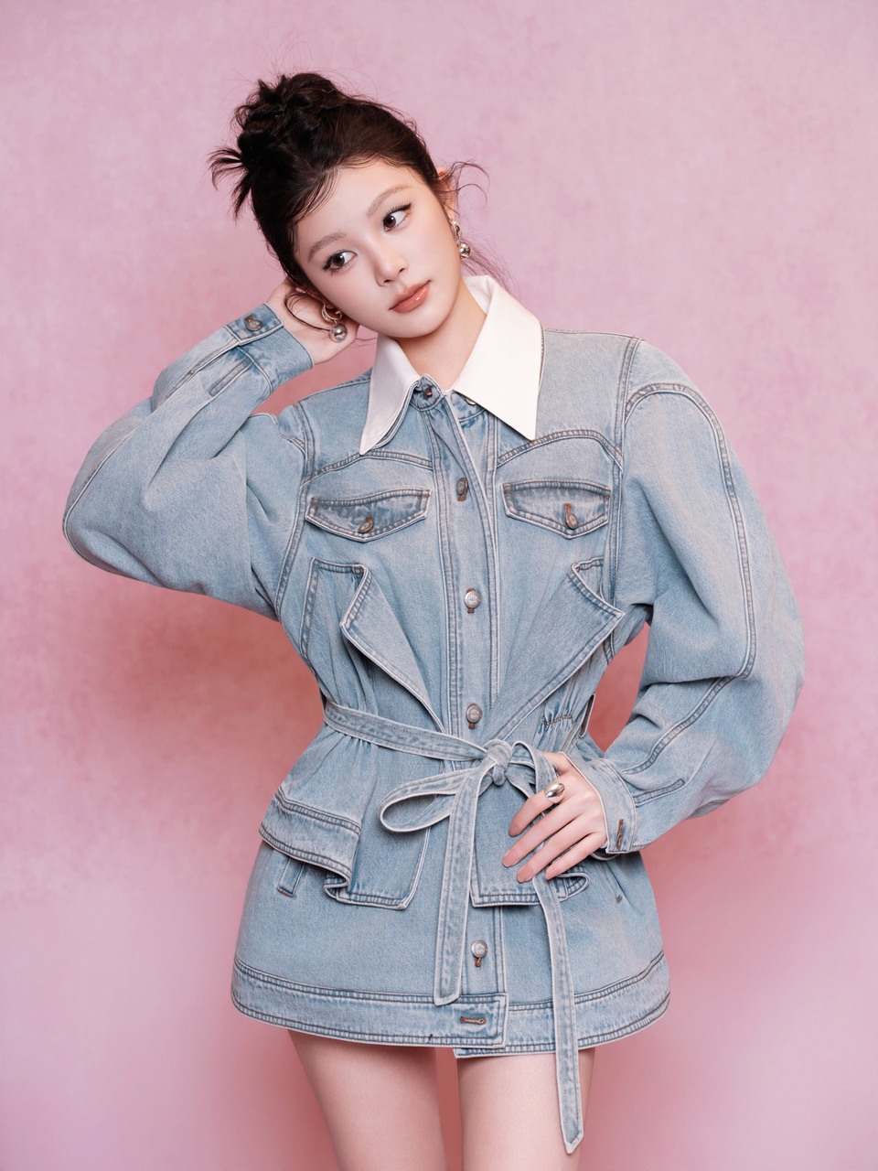 姚晓棠自由洒脱鲜活利落 温柔晚风里甜酷加倍  第2张