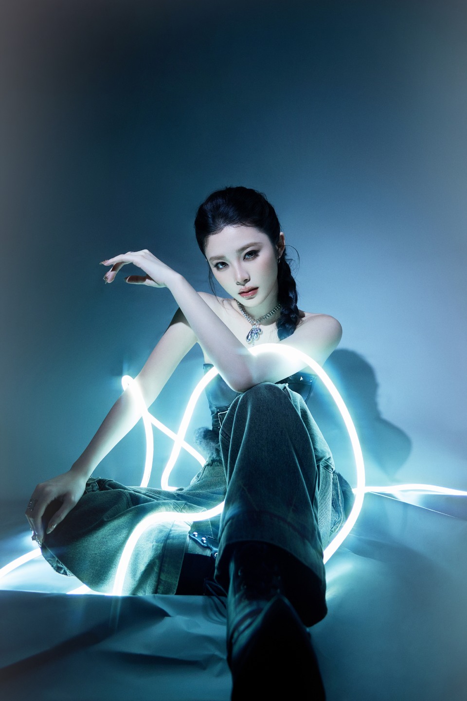 姚晓棠拓开神秘画卷 动态恣意自在漫游其中  第7张
