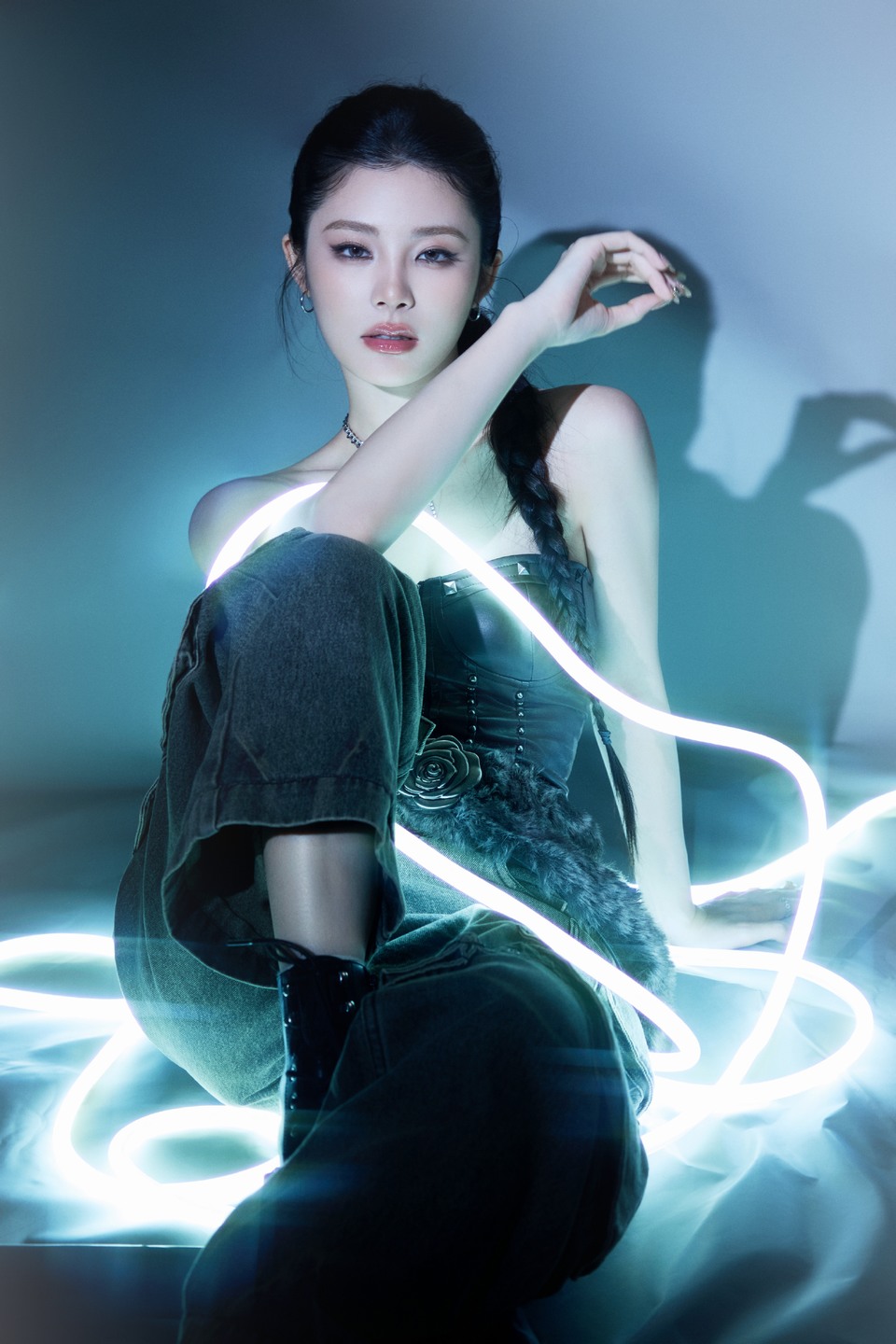 姚晓棠拓开神秘画卷 动态恣意自在漫游其中  第8张