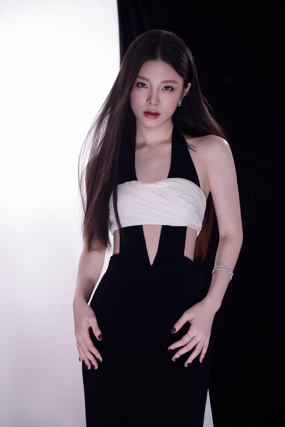 姚晓棠光影跃动浮现明暗闪烁 忽而风至自在漫游徜徉  第9张
