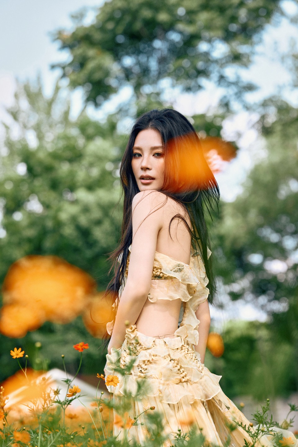 姚晓棠恣意生长欢腾绽放 徜徉自由的一天世界  第2张