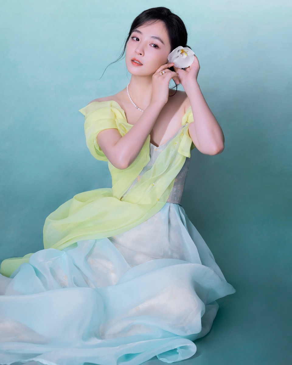 吴倩细蕊芳景映妍容 以青春的梦想作为前行动力  第2张