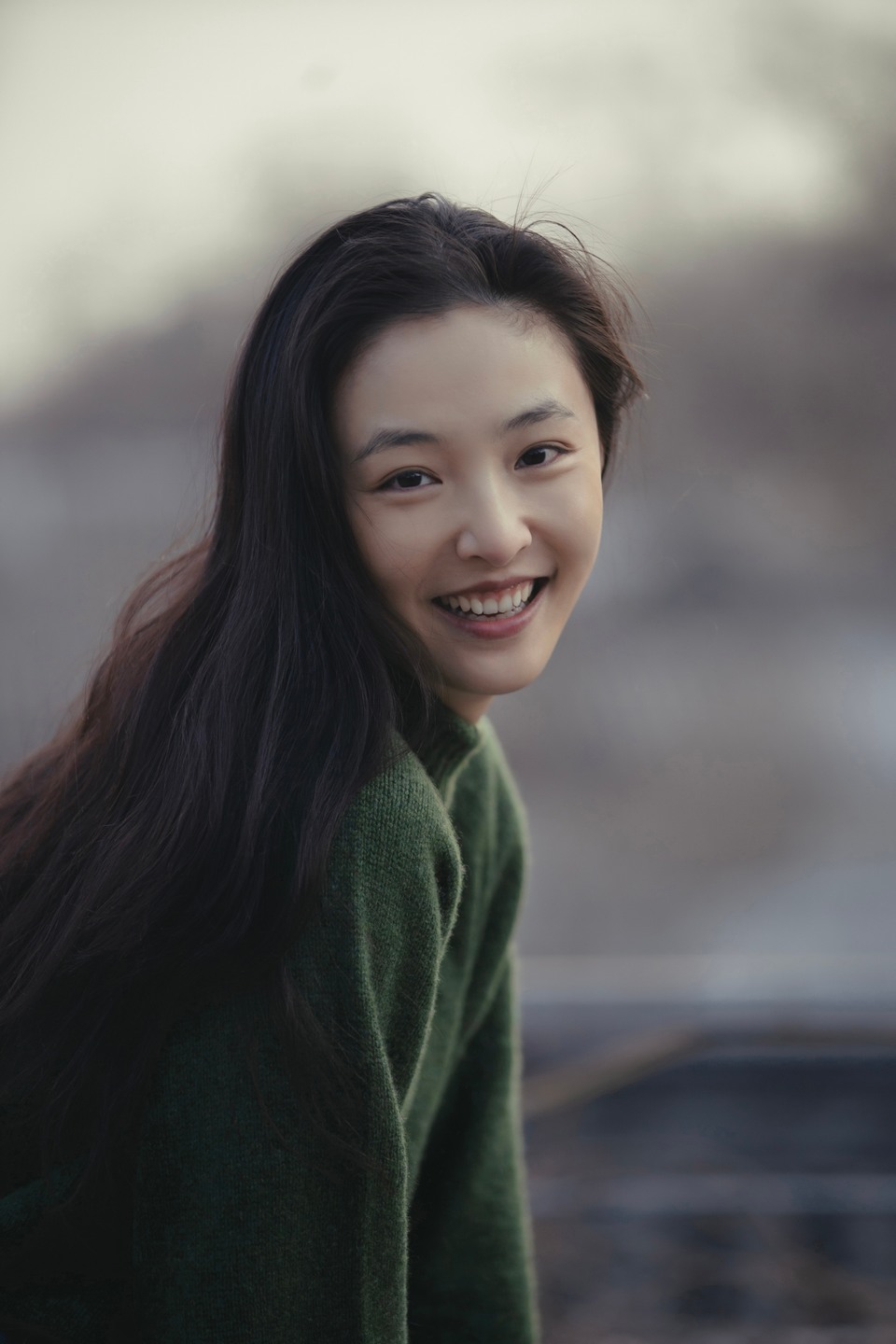 吴倩时序漫行遍历朝夕平仄 意朗如曦心隅自蕴芬芳  第10张