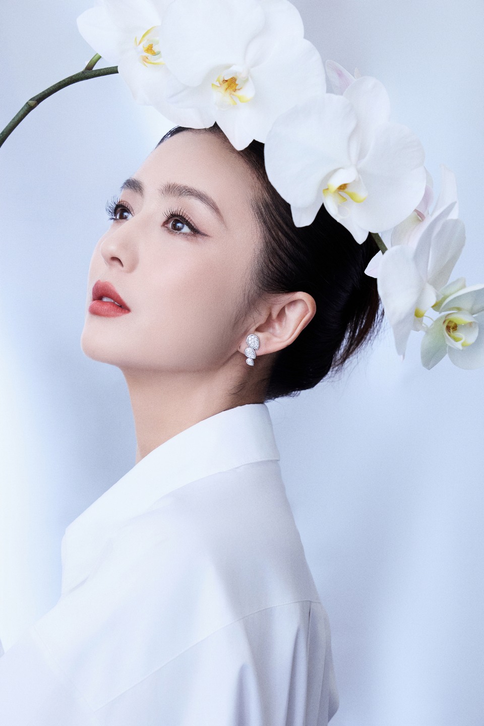 佟丽娅简约黑白型格定格优雅焦点 赴光影之约  第7张